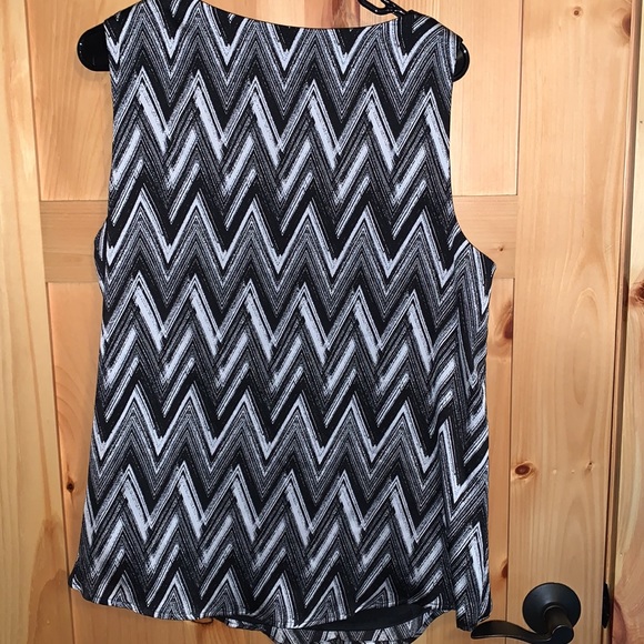 NWOT! AGB Tank Top with Jeweled Neck - Picture 5 of 9